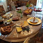La Barde Montfort, Votre A 4 Kms De Sarlat Dordogne 3* 维塔克
