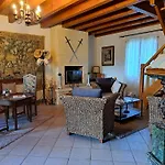 住宿加早餐酒店 La Barde Montfort, Votre A 4 Kms De Sarlat Dordogne 维塔克
